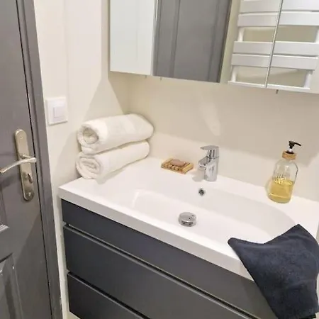 شقة Tres Beau Studio Terrasse Privative, Plein Centre