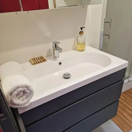 Tres Beau Studio Terrasse Privative, Plein Centre تروي
